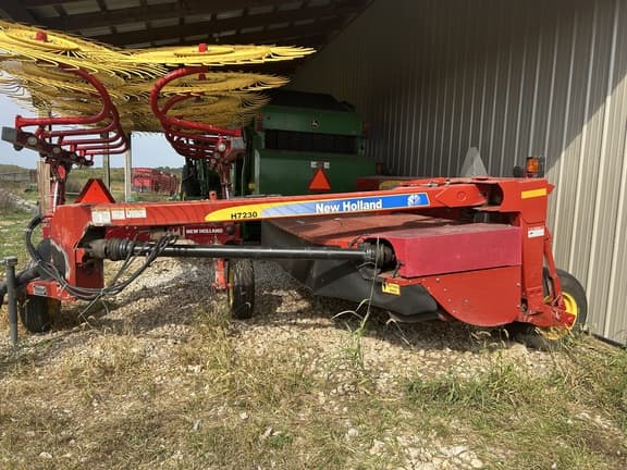 Image of New Holland H7230 Primary image