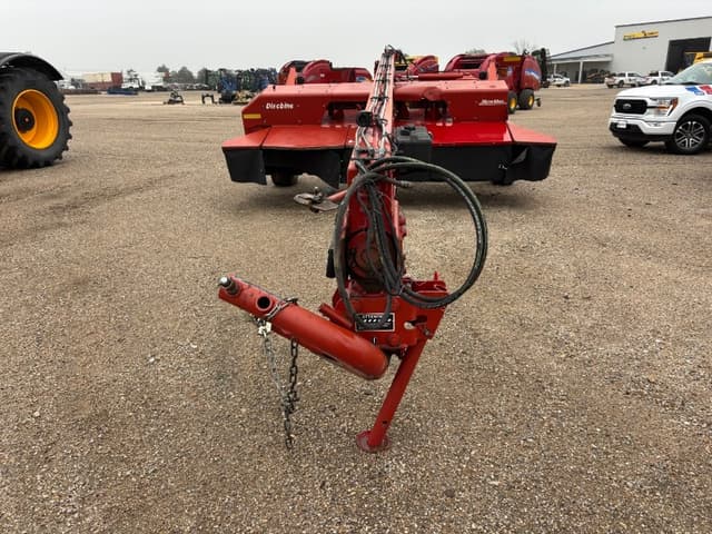 Image of New Holland H7450 equipment image 1