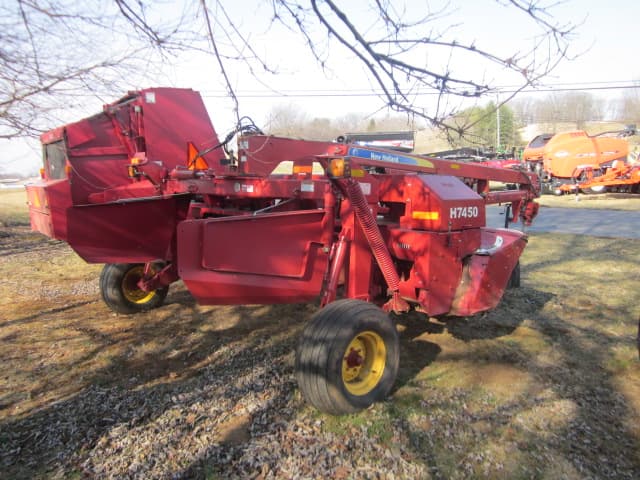 Image of New Holland H7450 equipment image 2