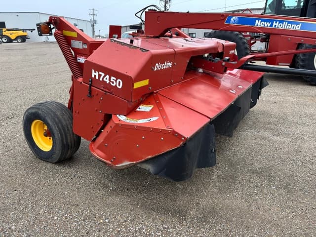 Image of New Holland H7450 equipment image 4