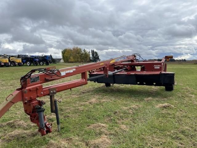 Image of New Holland H7450 equipment image 1