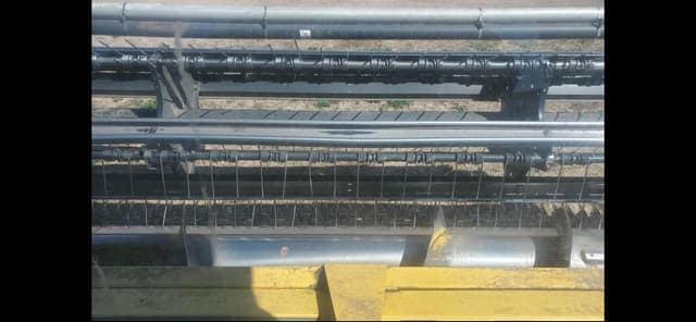 Image of New Holland H8040 equipment image 3