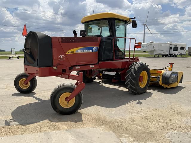 Image of New Holland H8060 equipment image 4