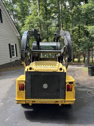 Image of New Holland L218 equipment image 2