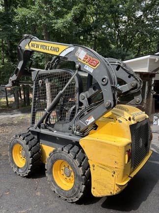 Image of New Holland L218 equipment image 1