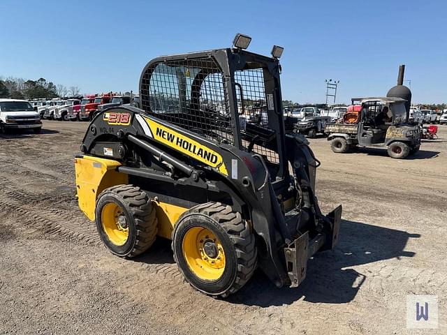 Image of New Holland L218 equipment image 3