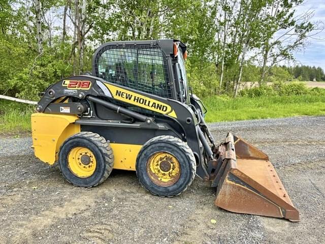 Image of New Holland L218 equipment image 4