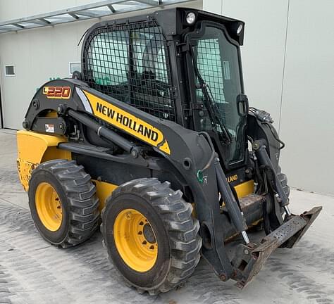 2012 New Holland L220 Equipment Image0