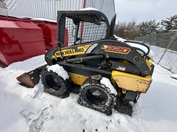 Main image New Holland L220