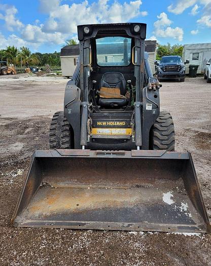 Image of New Holland L223 equipment image 1