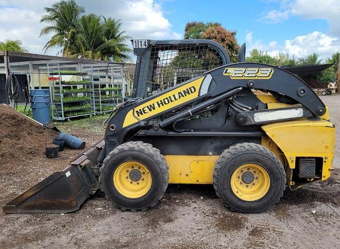 Image of New Holland L223 Primary image