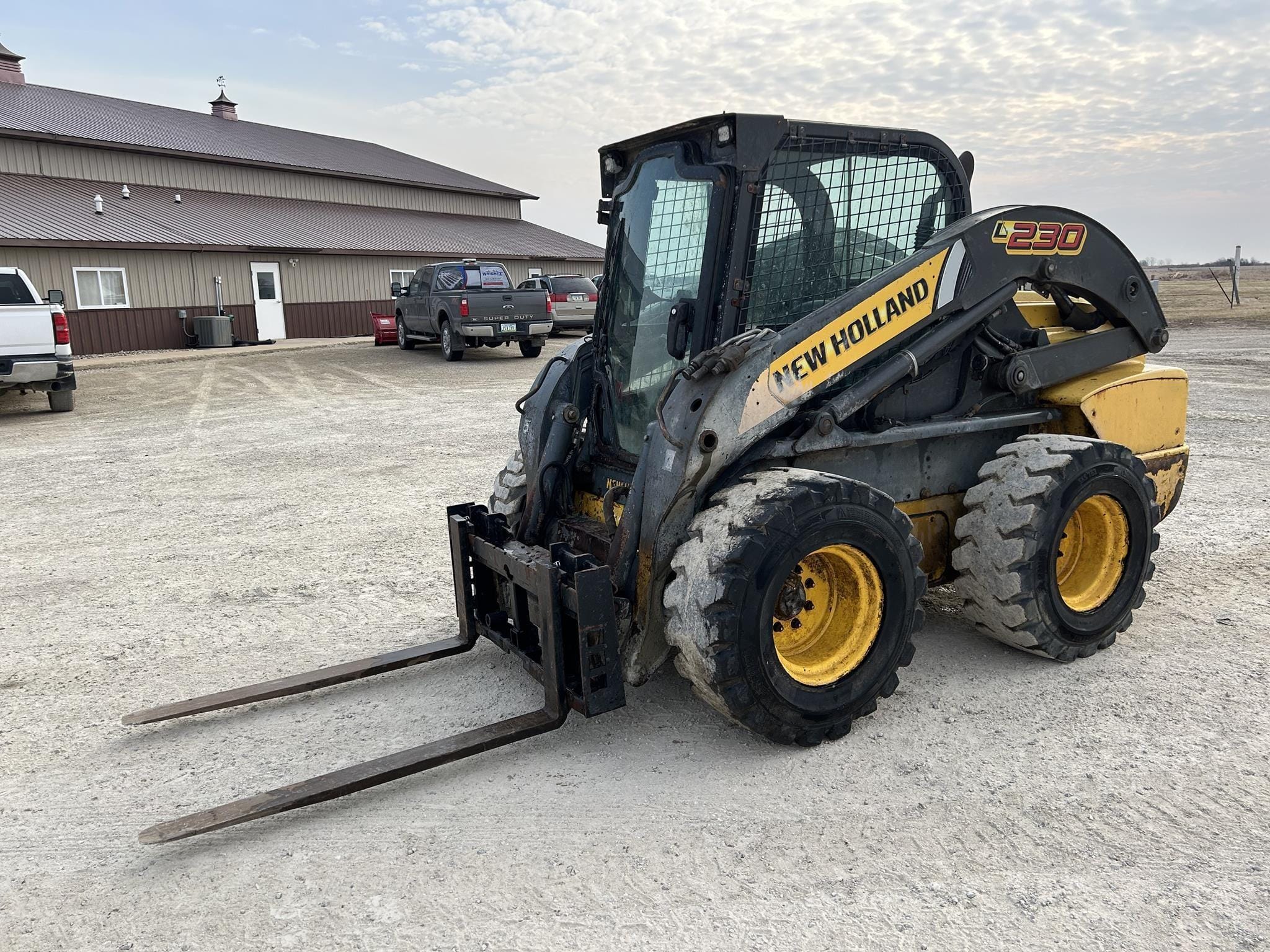 2012 New Holland L230 Equipment Image0