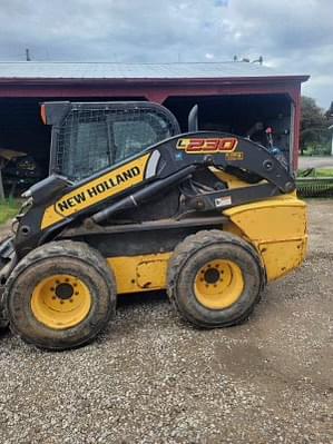 Image of New Holland L230 Image 0
