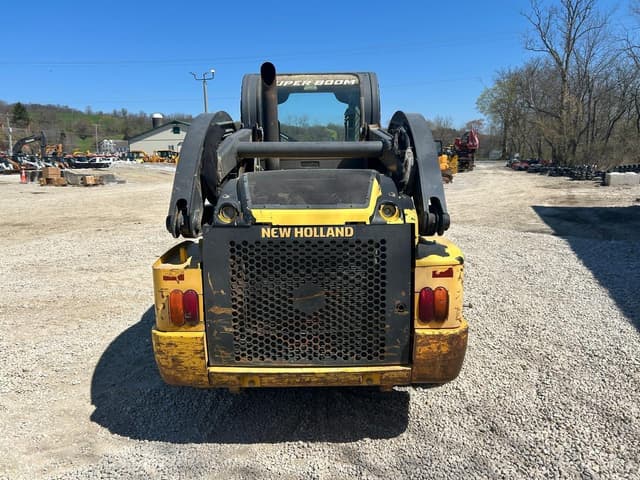 Image of New Holland L230 equipment image 2