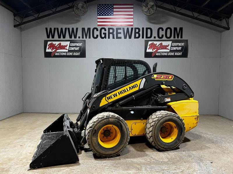 2012 New Holland L230 Equipment Image0