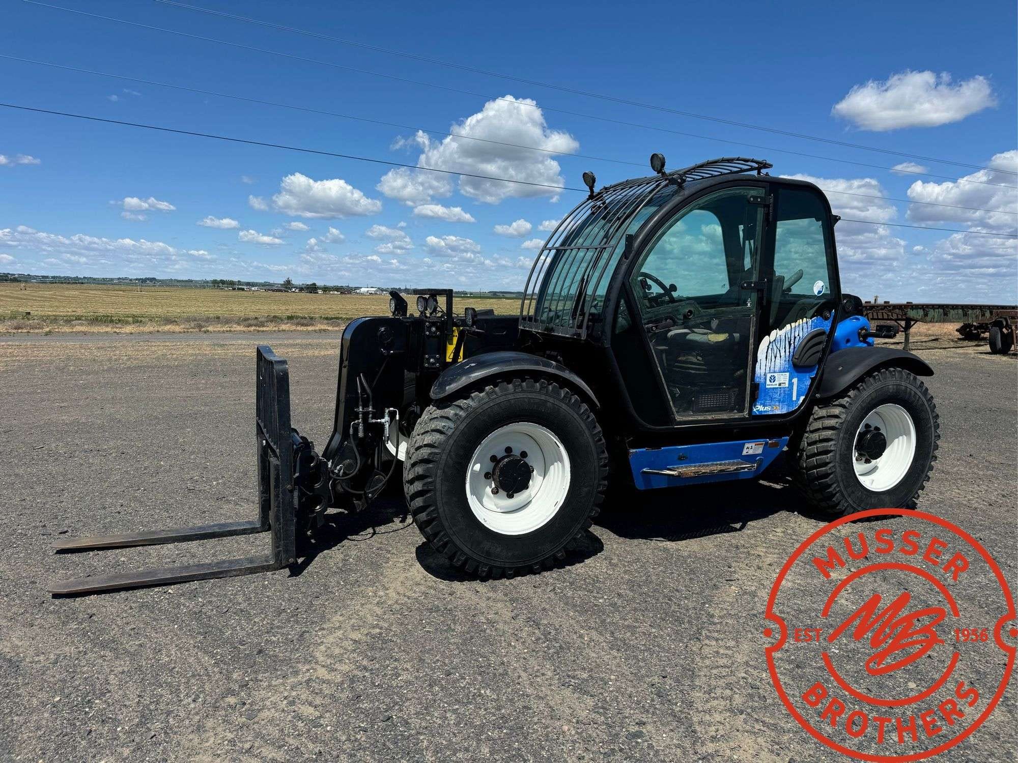 2012 New Holland LM5060 Equipment Image0