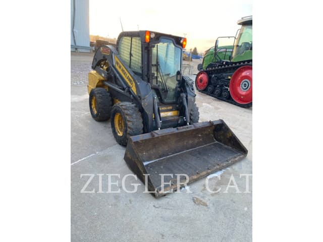 Image of New Holland L225 equipment image 1