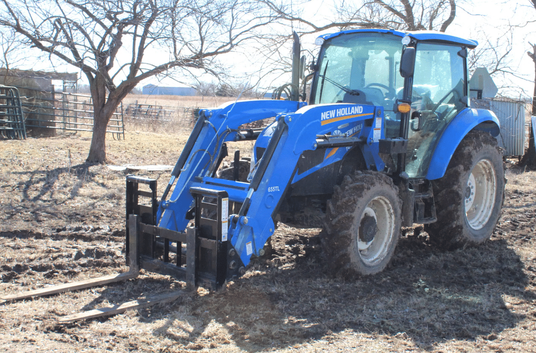 Image of New Holland T4.75 Image 0