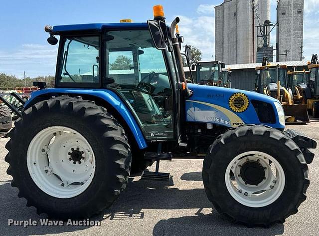 Image of New Holland T5070 equipment image 3