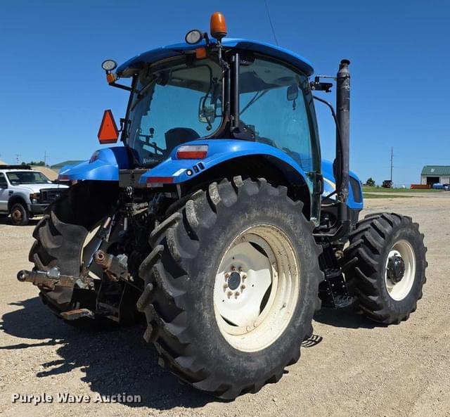 Image of New Holland T6020 Plus equipment image 4