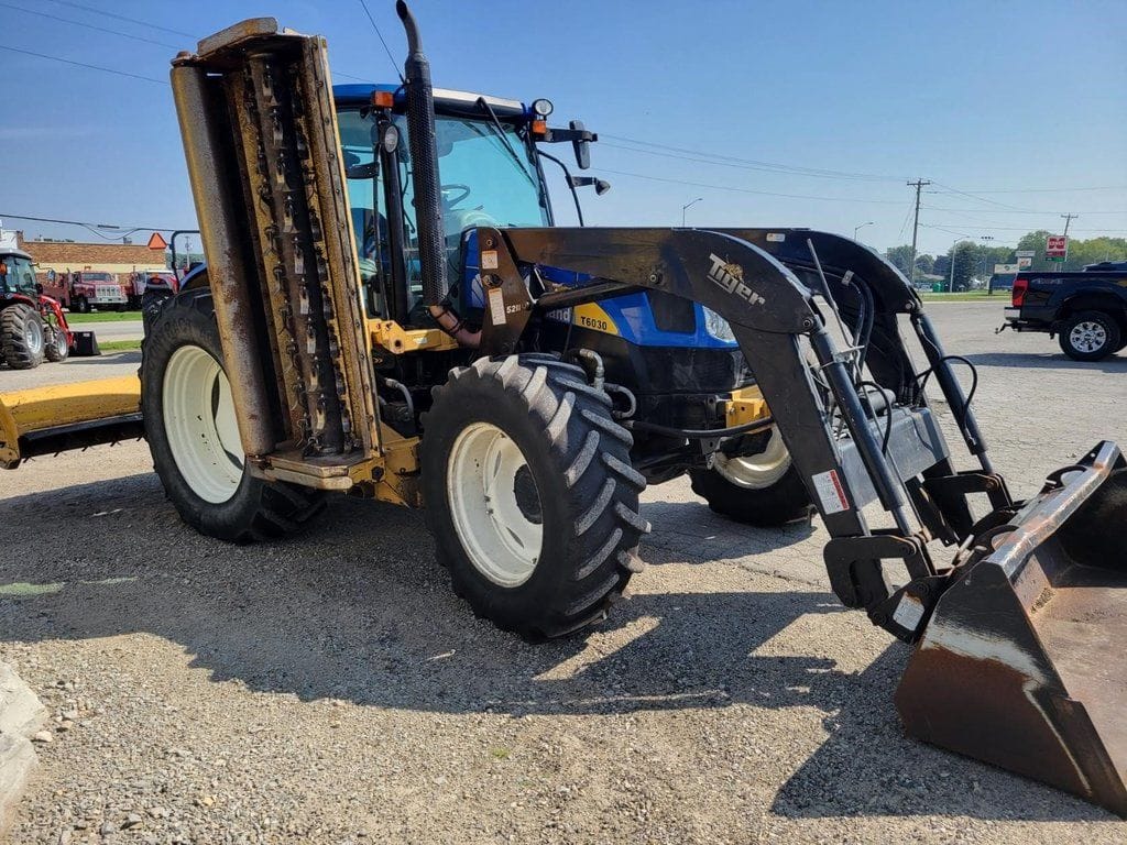 Main image New Holland T6030