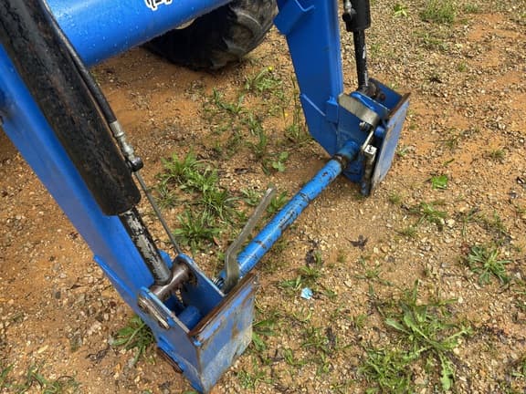 Image of New Holland T6030 equipment image 3