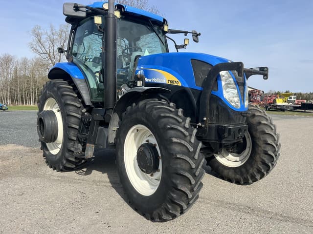 Image of New Holland T6070 Elite equipment image 4