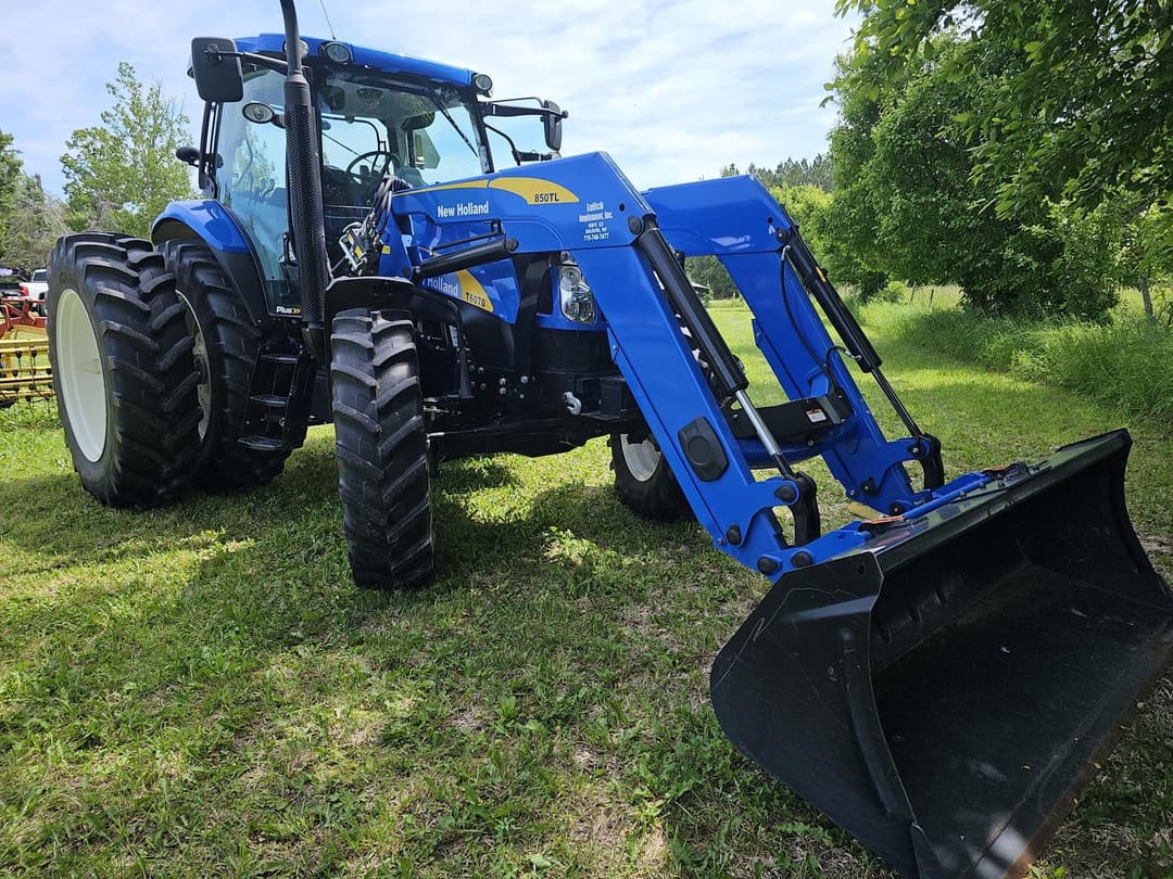 Image of New Holland T6070 Plus Primary image
