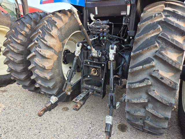 Image of New Holland T7.200 equipment image 4