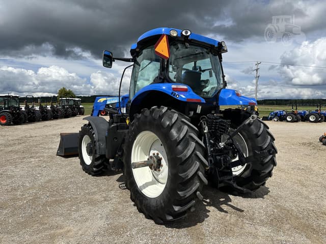Image of New Holland T7.210 equipment image 2