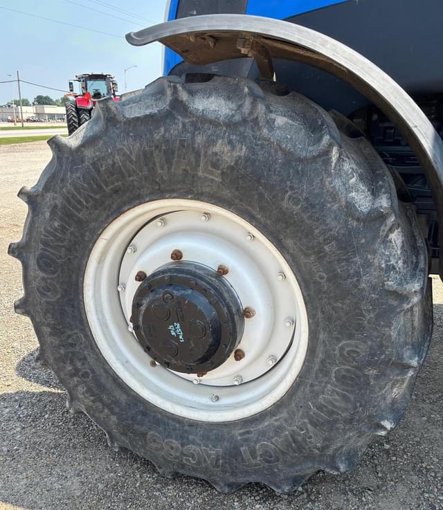 Image of New Holland T7.210 equipment image 2