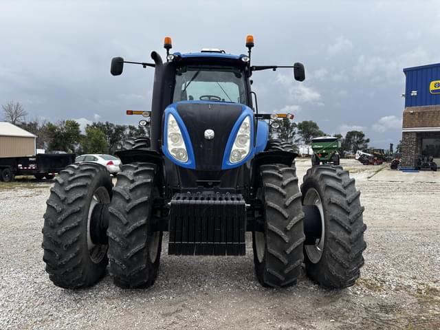 Image of New Holland T8.275 equipment image 2