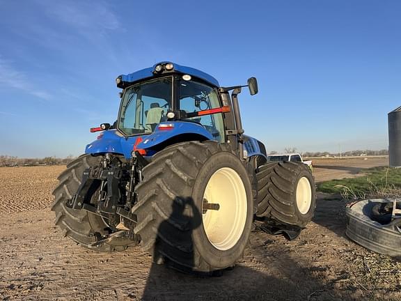 Image of New Holland T8.300 equipment image 3