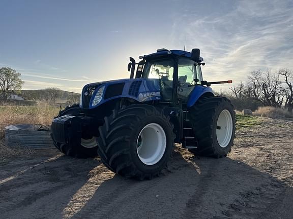 Image of New Holland T8.300 equipment image 1
