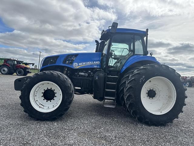 Image of New Holland T8.330 equipment image 1