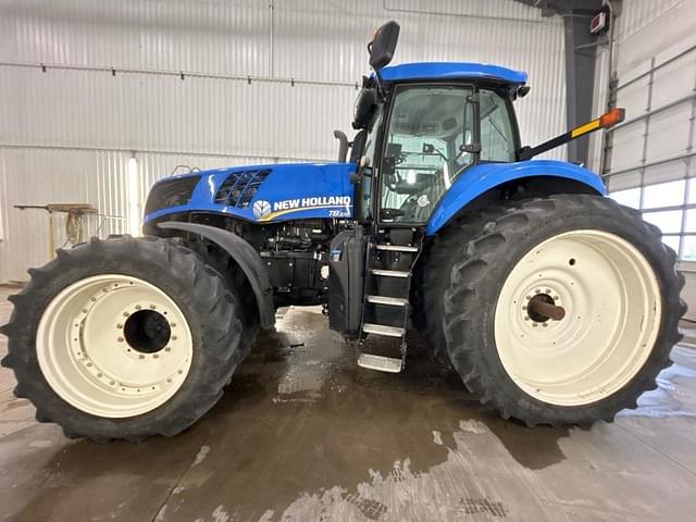 Image of New Holland T8.330 equipment image 2