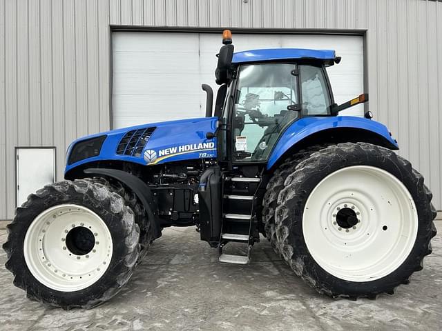 Image of New Holland T8.330 equipment image 2