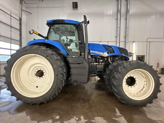 Image of New Holland T8.330 equipment image 3