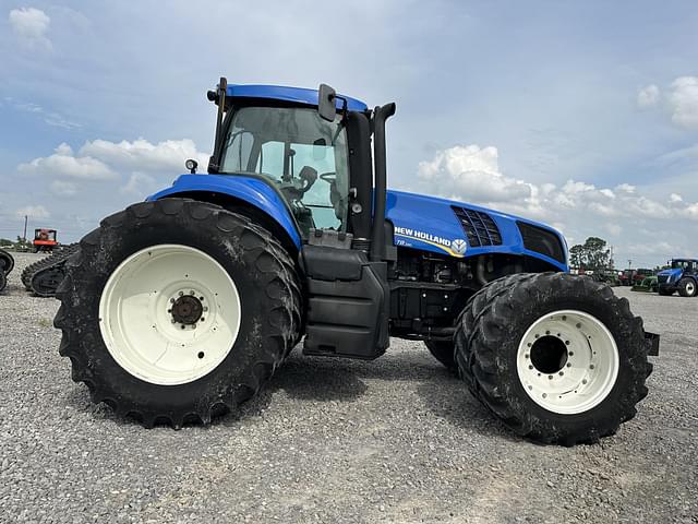 Image of New Holland T8.330 equipment image 3