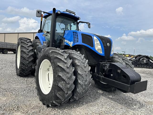 Image of New Holland T8.330 equipment image 1