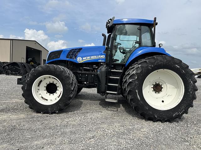 Image of New Holland T8.330 equipment image 2
