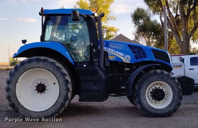 Image of New Holland T8.330 equipment image 3