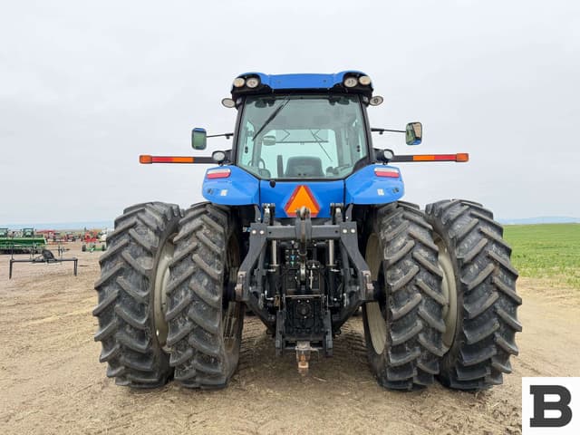 Image of New Holland T8.330 equipment image 3