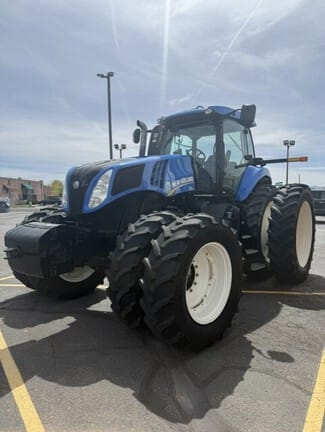 2012 New Holland T8.360 Equipment Image0