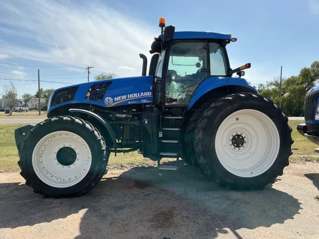 Image of New Holland T8.360 equipment image 3