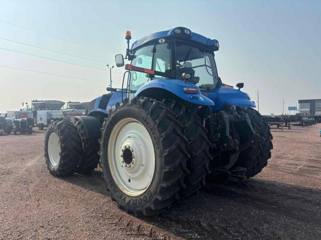 Image of New Holland T8.360 equipment image 4