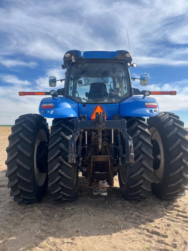 Image of New Holland T8.390 equipment image 2