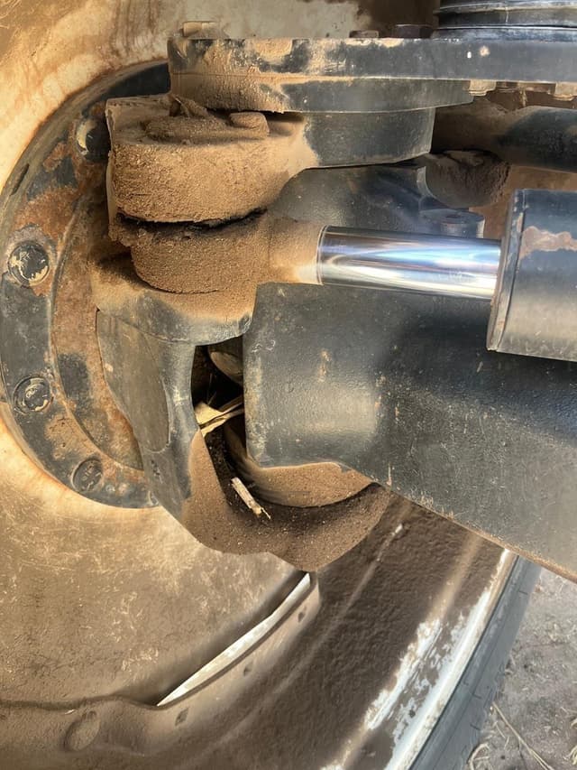 Image of New Holland T8.390 equipment image 3