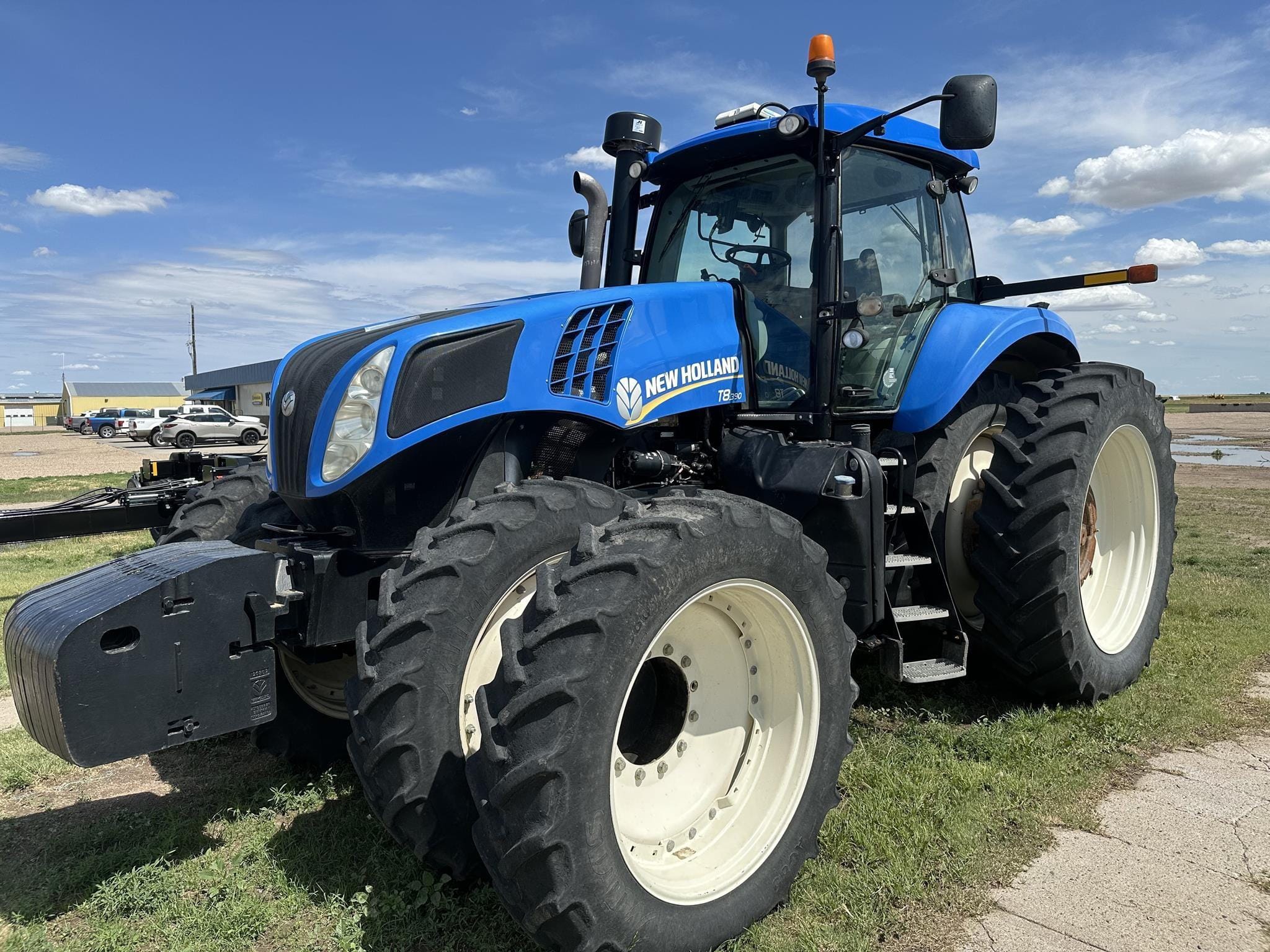 2012 New Holland T8.390 Equipment Image0