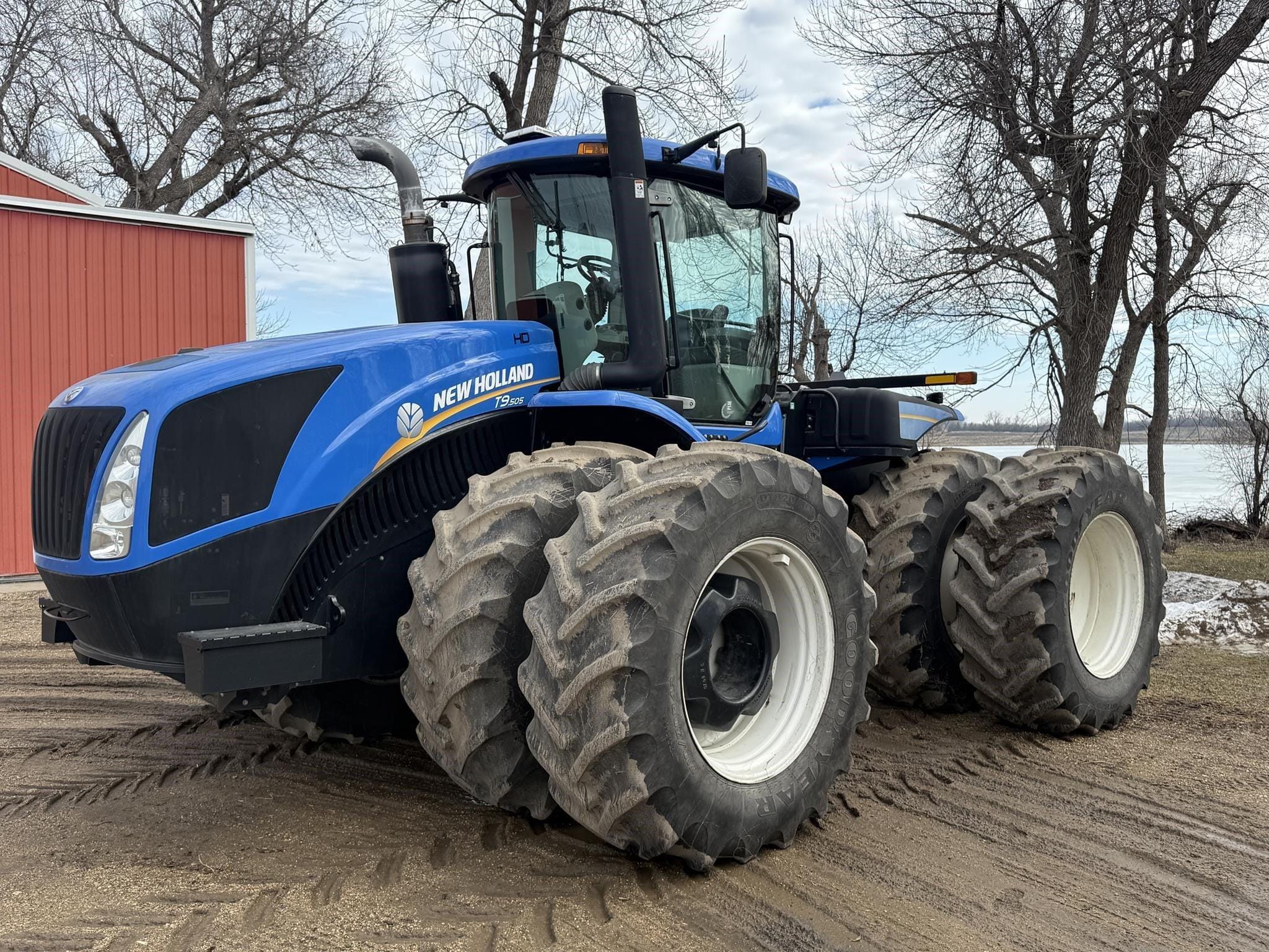 2012 New Holland T9.505 Equipment Image0